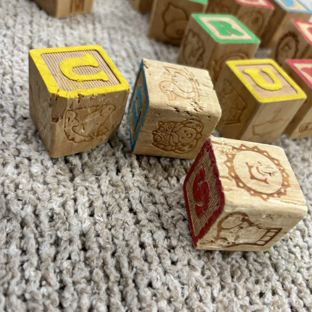 Kids Wood Alphabet Blocks Assorted Set of 20 Vtg Classic Ed Toy Multicolor